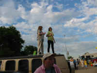 101-0163_IMG.JPG (85667 bytes)